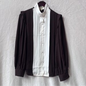 NEW Size Medium Tuckernuck x India Hicks Chocolate Ivory Grove Pleated Blouse